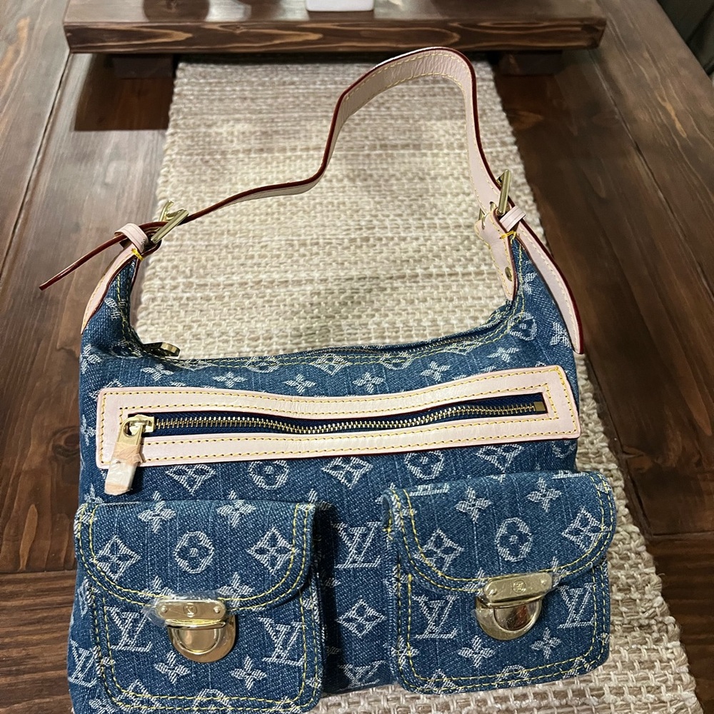 Stylish Blue Designer Women's Bag